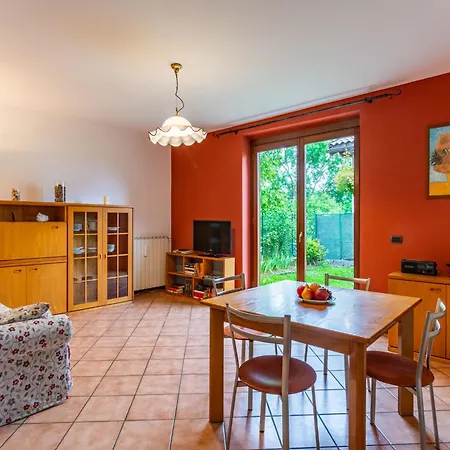 בית נופש Sky & By Interhome Arizzano